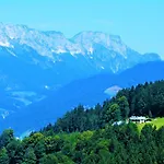 1 Bergpanorama Und Atemberaubende Alpine Almlandschaft Fuer Absolute Nichtraucher *